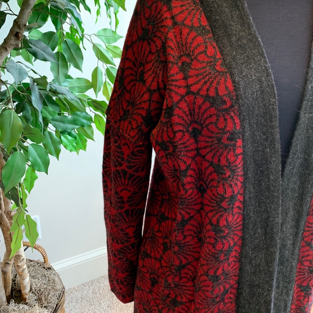 Beyond Threads Cardigan - Picture 2 of 3